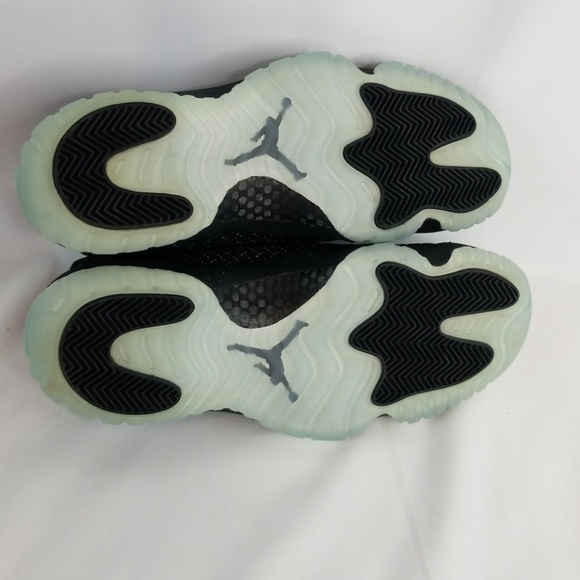Nike Jordan Air Future Premium Basketball Shoes - Picture 7 of 8